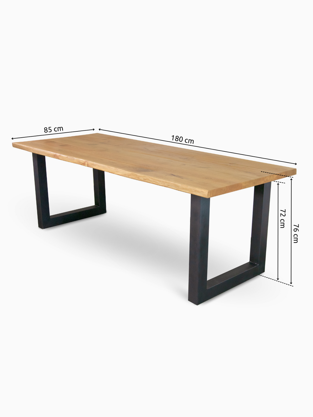 Massivholztisch mit Baumkante