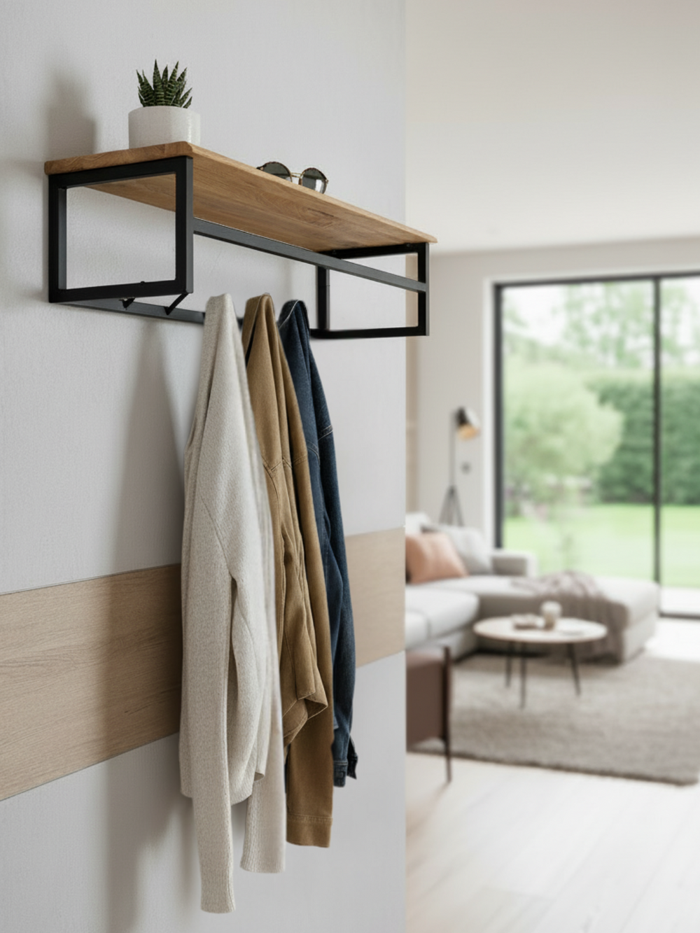 Wandgarderobe mit Ablage aus Eiche und Metall - mit Baumkante